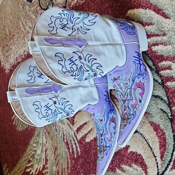 El General Shoes - El General White Embroidered Rhinestone Leather Boots